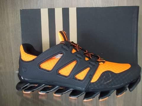 TENIS ADIDAS