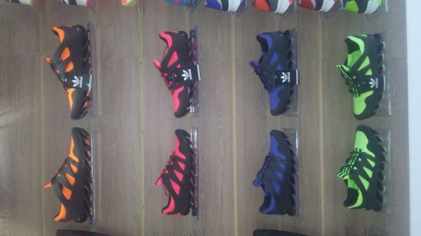 TENIS ADIDAS